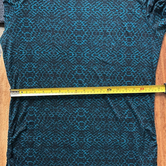 Catherine Malandrino long sleeve snake print rushed side shirt in L - Picture 7 of 8